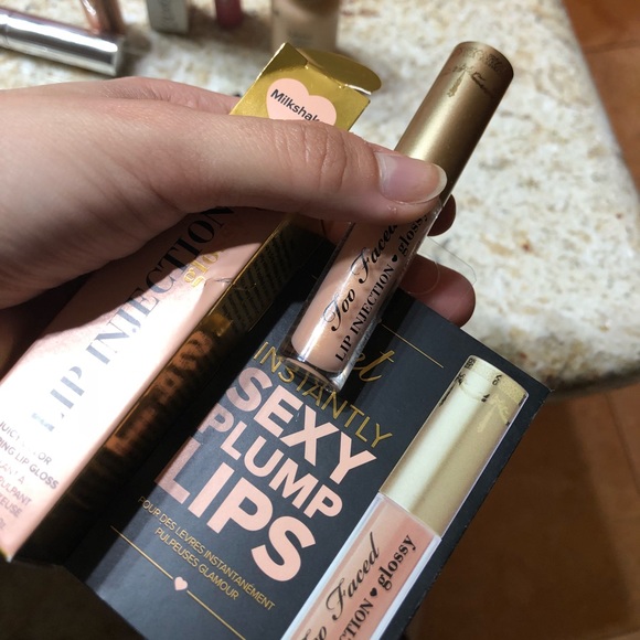 Makeup Bundle - Picture 2 of 6